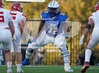 Thumbnail 2 in Van vs Sunnyvale (4A Div 2 Regional Round) photogallery.