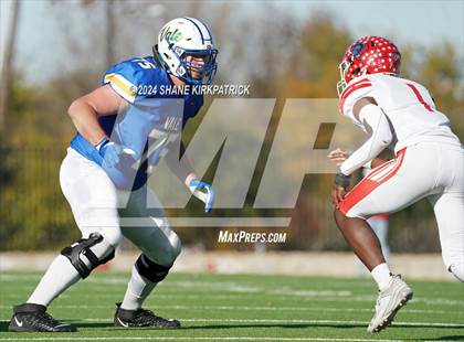 Thumbnail 2 in Van vs Sunnyvale (4A Div 2 Regional Round) photogallery.