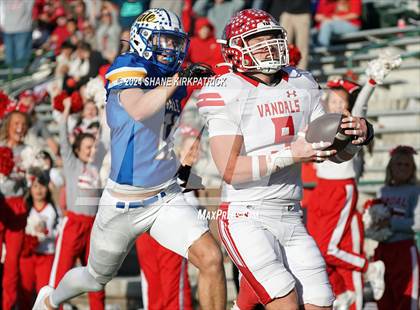 Thumbnail 2 in Van vs Sunnyvale (4A Div 2 Regional Round) photogallery.