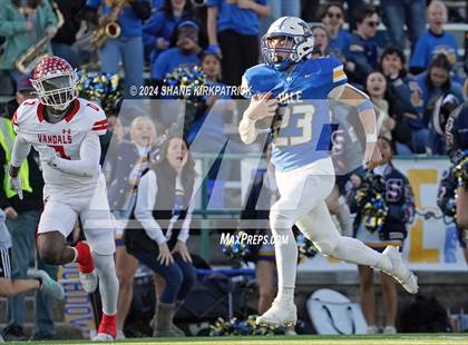Thumbnail 3 in Van vs Sunnyvale (4A Div 2 Regional Round) photogallery.