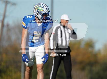 Thumbnail 2 in Van vs Sunnyvale (4A Div 2 Regional Round) photogallery.