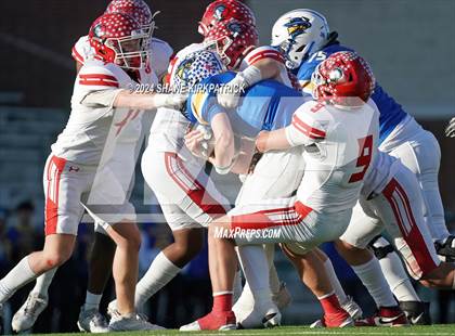 Thumbnail 2 in Van vs Sunnyvale (4A Div 2 Regional Round) photogallery.
