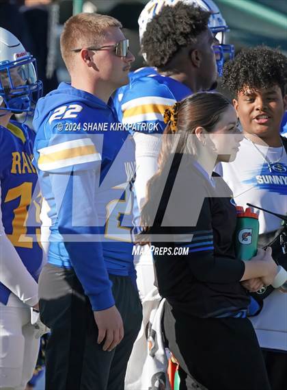 Thumbnail 1 in Van vs Sunnyvale (4A Div 2 Regional Round) photogallery.