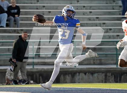 Thumbnail 3 in Van vs Sunnyvale (4A Div 2 Regional Round) photogallery.