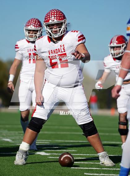 Thumbnail 3 in Van vs Sunnyvale (4A Div 2 Regional Round) photogallery.