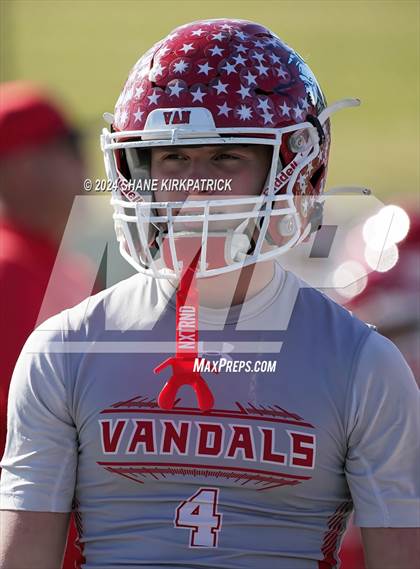Thumbnail 3 in Van vs Sunnyvale (4A Div 2 Regional Round) photogallery.