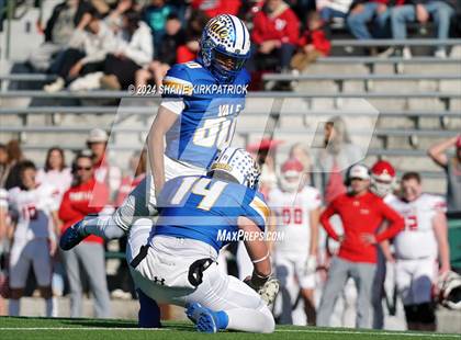 Thumbnail 3 in Van vs Sunnyvale (4A Div 2 Regional Round) photogallery.