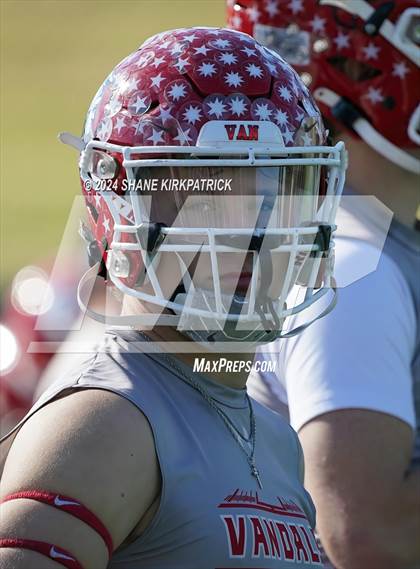Thumbnail 3 in Van vs Sunnyvale (4A Div 2 Regional Round) photogallery.