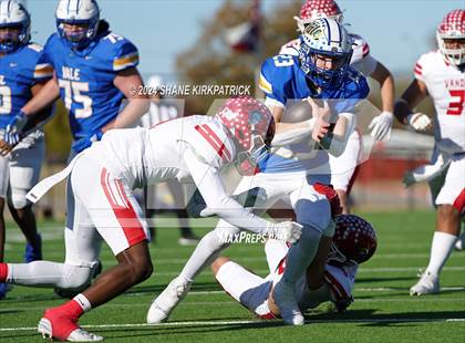 Thumbnail 3 in Van vs Sunnyvale (4A Div 2 Regional Round) photogallery.