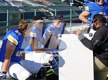 Thumbnail 3 in Van vs Sunnyvale (4A Div 2 Regional Round) photogallery.