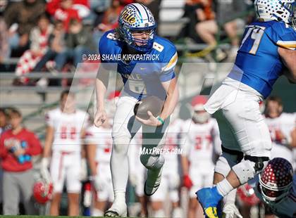 Thumbnail 2 in Van vs Sunnyvale (4A Div 2 Regional Round) photogallery.