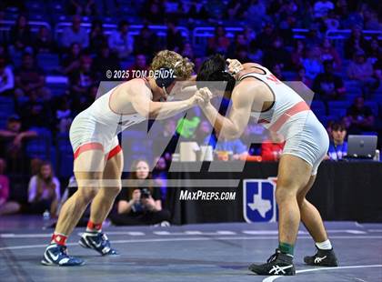 Thumbnail 2 in UIL Wrestling 6A Finals (157 lb - 285 lb) photogallery.