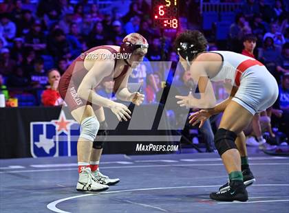 Thumbnail 3 in UIL Wrestling 6A Finals (157 lb - 285 lb) photogallery.