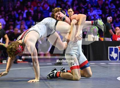 Thumbnail 2 in UIL Wrestling 6A Finals (157 lb - 285 lb) photogallery.