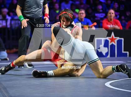 Thumbnail 3 in UIL Wrestling 6A Finals (157 lb - 285 lb) photogallery.