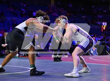 Thumbnail 3 in UIL Wrestling 6A Finals (157 lb - 285 lb) photogallery.
