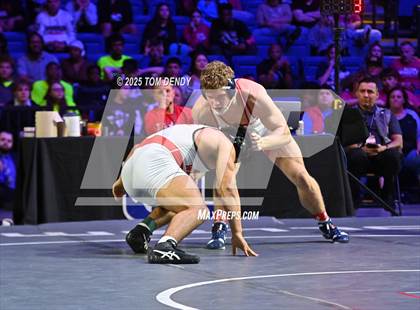 Thumbnail 2 in UIL Wrestling 6A Finals (157 lb - 285 lb) photogallery.