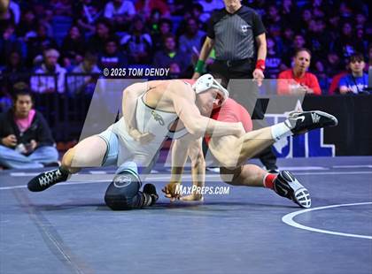 Thumbnail 2 in UIL Wrestling 6A Finals (157 lb - 285 lb) photogallery.