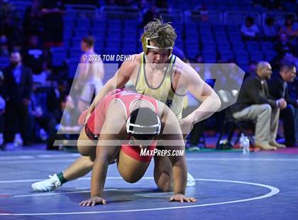 Thumbnail 2 in UIL Wrestling 6A Finals (157 lb - 285 lb) photogallery.