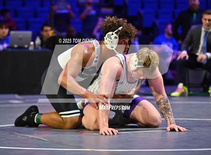 Thumbnail 2 in UIL Wrestling 6A Finals (157 lb - 285 lb) photogallery.