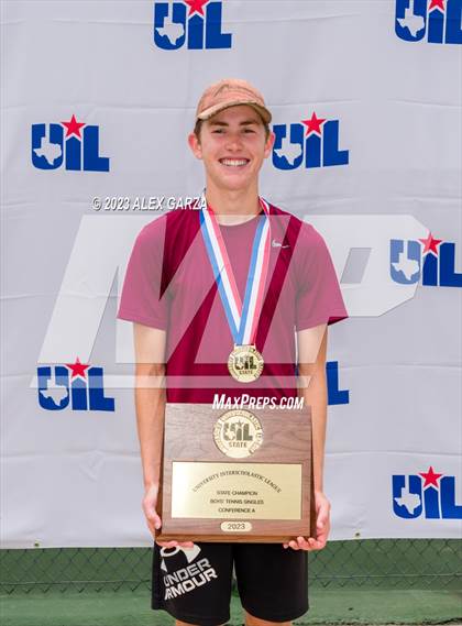 Thumbnail 2 in UIL 1A Tennis Finals (Awards) photogallery.