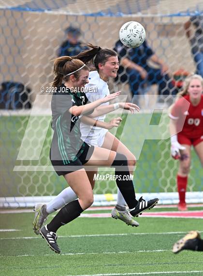 Thumbnail 1 in Westlake vs Southlake Carroll (UIL 6A Girls Soccer State Semifinal) photogallery.