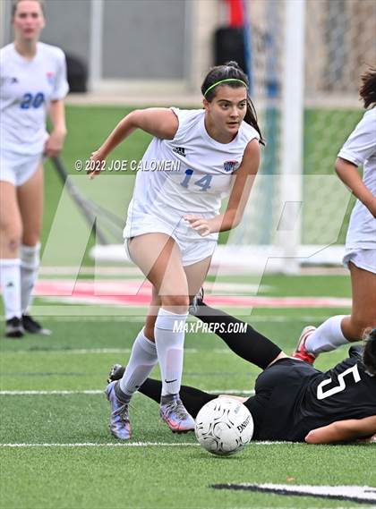 Thumbnail 3 in Westlake vs Southlake Carroll (UIL 6A Girls Soccer State Semifinal) photogallery.
