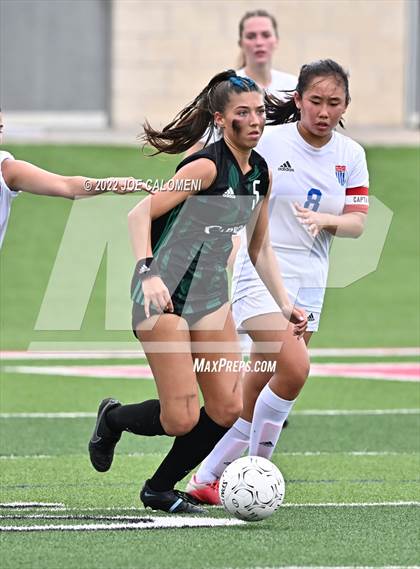 Thumbnail 2 in Westlake vs Southlake Carroll (UIL 6A Girls Soccer State Semifinal) photogallery.