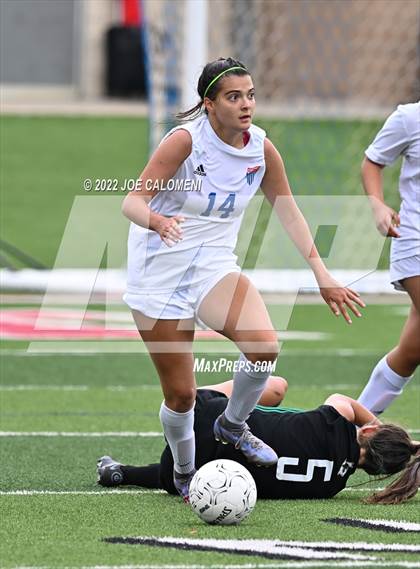 Thumbnail 2 in Westlake vs Southlake Carroll (UIL 6A Girls Soccer State Semifinal) photogallery.