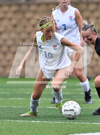 Thumbnail 2 in Westlake vs Southlake Carroll (UIL 6A Girls Soccer State Semifinal) photogallery.