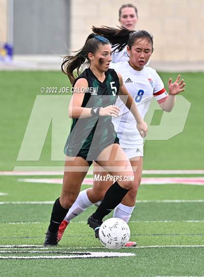 Thumbnail 2 in Westlake vs Southlake Carroll (UIL 6A Girls Soccer State Semifinal) photogallery.