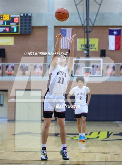 Thumbnail 2 in Sulphur Springs vs Wylie (Forney ISD Winter Classic) photogallery.