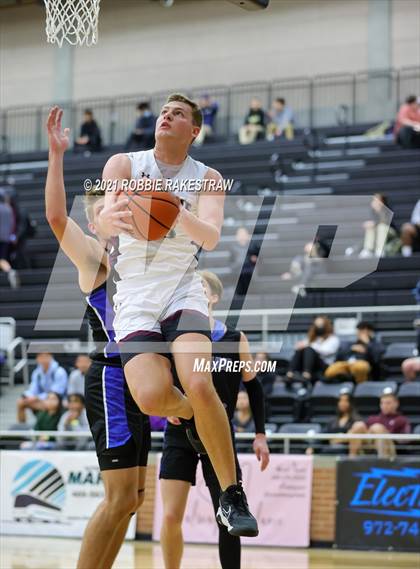 Thumbnail 1 in Sulphur Springs vs Wylie (Forney ISD Winter Classic) photogallery.