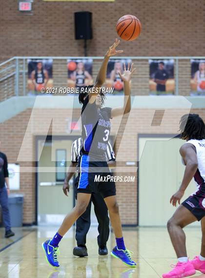 Thumbnail 2 in Sulphur Springs vs Wylie (Forney ISD Winter Classic) photogallery.