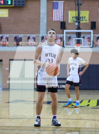 Thumbnail 1 in Sulphur Springs vs Wylie (Forney ISD Winter Classic) photogallery.