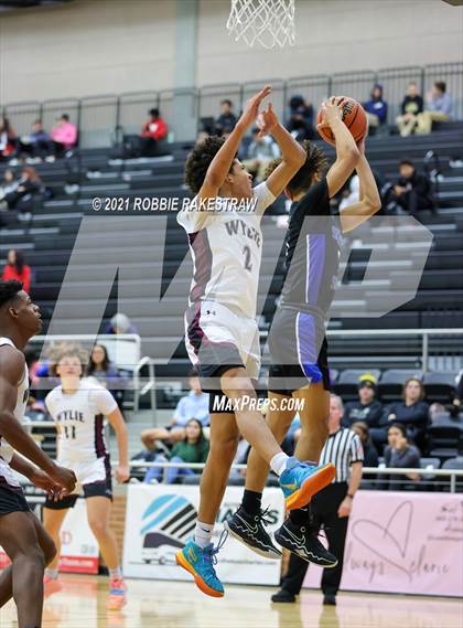 Thumbnail 2 in Sulphur Springs vs Wylie (Forney ISD Winter Classic) photogallery.