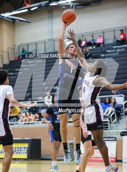 Thumbnail 1 in Sulphur Springs vs Wylie (Forney ISD Winter Classic) photogallery.