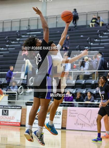 Thumbnail 1 in Sulphur Springs vs Wylie (Forney ISD Winter Classic) photogallery.