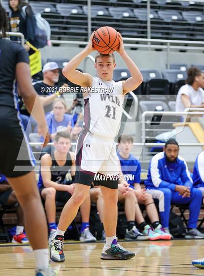 Thumbnail 1 in Sulphur Springs vs Wylie (Forney ISD Winter Classic) photogallery.