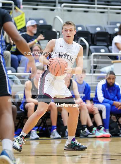Thumbnail 2 in Sulphur Springs vs Wylie (Forney ISD Winter Classic) photogallery.