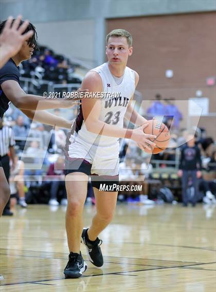 Thumbnail 2 in Sulphur Springs vs Wylie (Forney ISD Winter Classic) photogallery.
