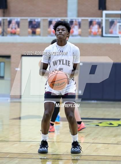 Thumbnail 1 in Sulphur Springs vs Wylie (Forney ISD Winter Classic) photogallery.