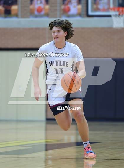 Thumbnail 2 in Sulphur Springs vs Wylie (Forney ISD Winter Classic) photogallery.