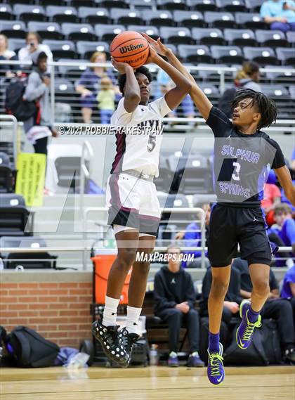 Thumbnail 1 in Sulphur Springs vs Wylie (Forney ISD Winter Classic) photogallery.