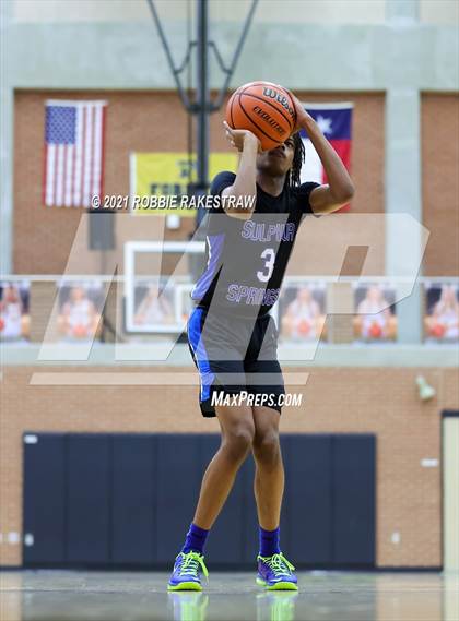 Thumbnail 1 in Sulphur Springs vs Wylie (Forney ISD Winter Classic) photogallery.
