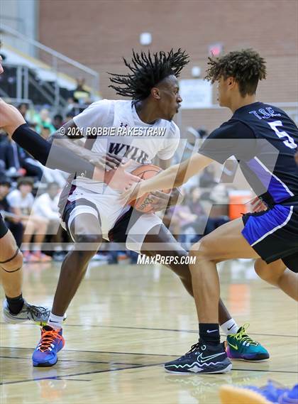 Thumbnail 1 in Sulphur Springs vs Wylie (Forney ISD Winter Classic) photogallery.