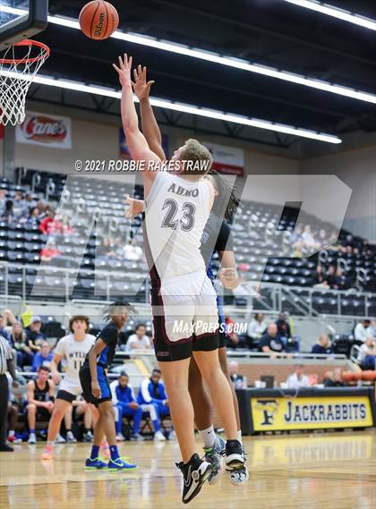 Thumbnail 2 in Sulphur Springs vs Wylie (Forney ISD Winter Classic) photogallery.