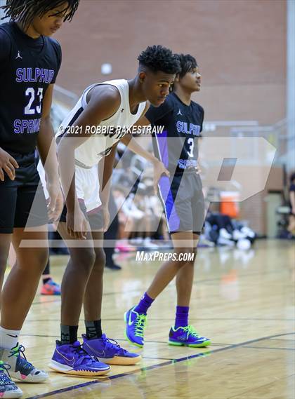 Thumbnail 2 in Sulphur Springs vs Wylie (Forney ISD Winter Classic) photogallery.