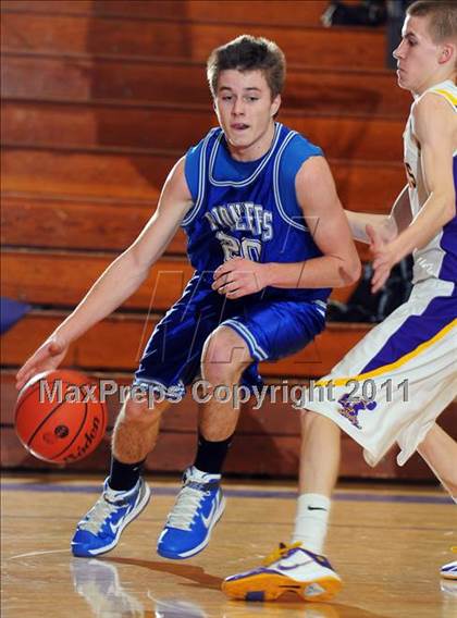Thumbnail 3 in Lampeter-Strasburg @ Lancaster Catholic photogallery.