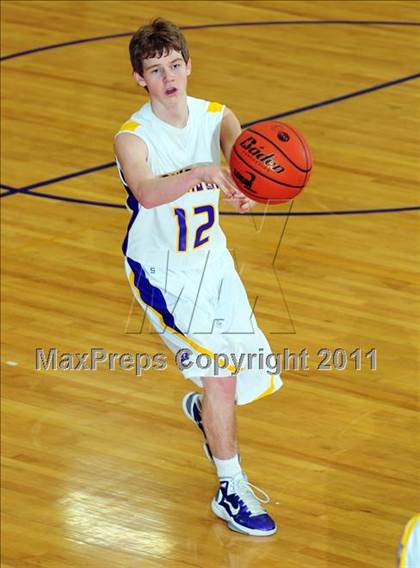 Thumbnail 3 in Lampeter-Strasburg @ Lancaster Catholic photogallery.